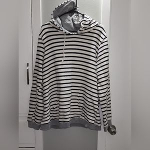 Honey Punch hoodie size 1x. Navy blue and white